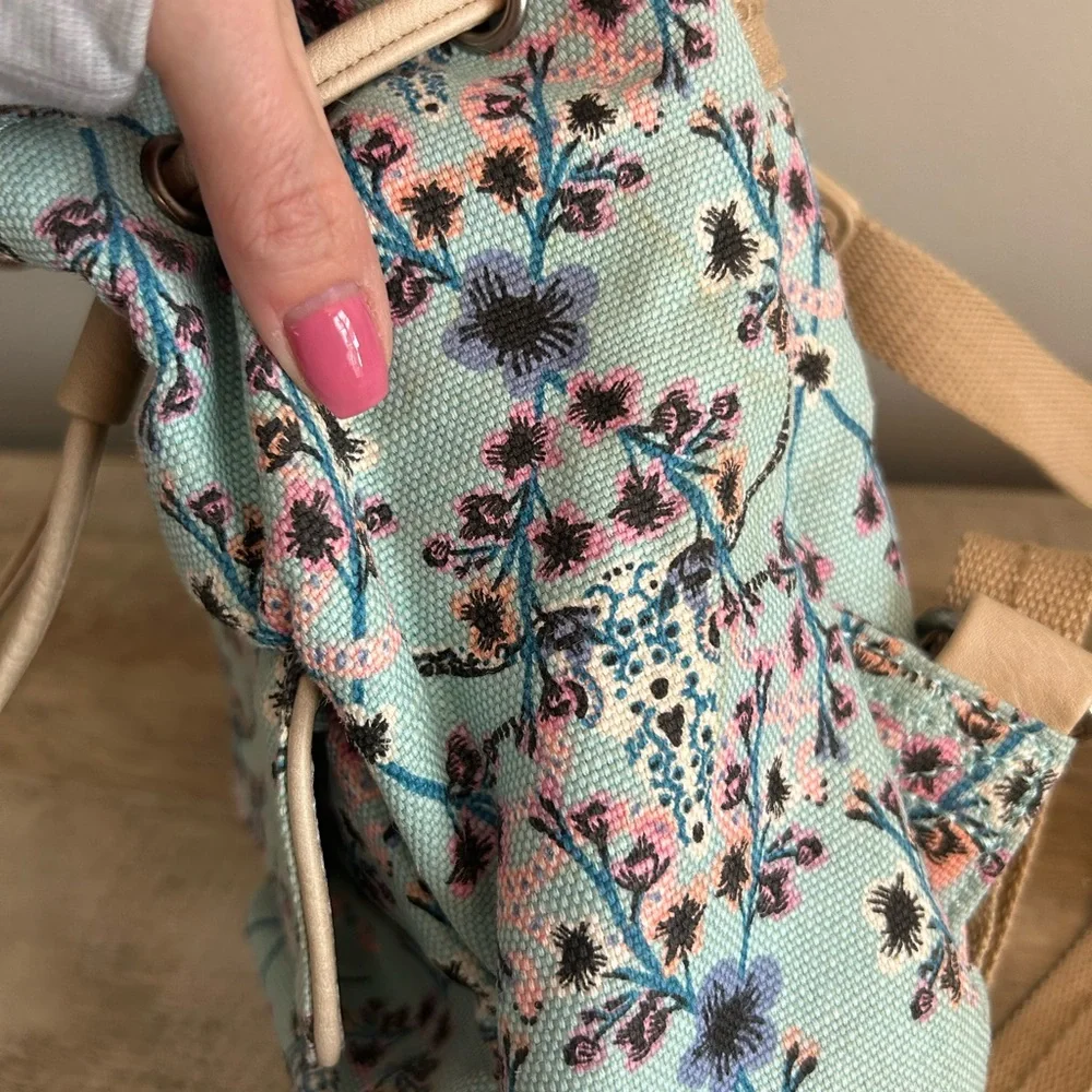 Sakroots Floral Print Light Blue Backpack